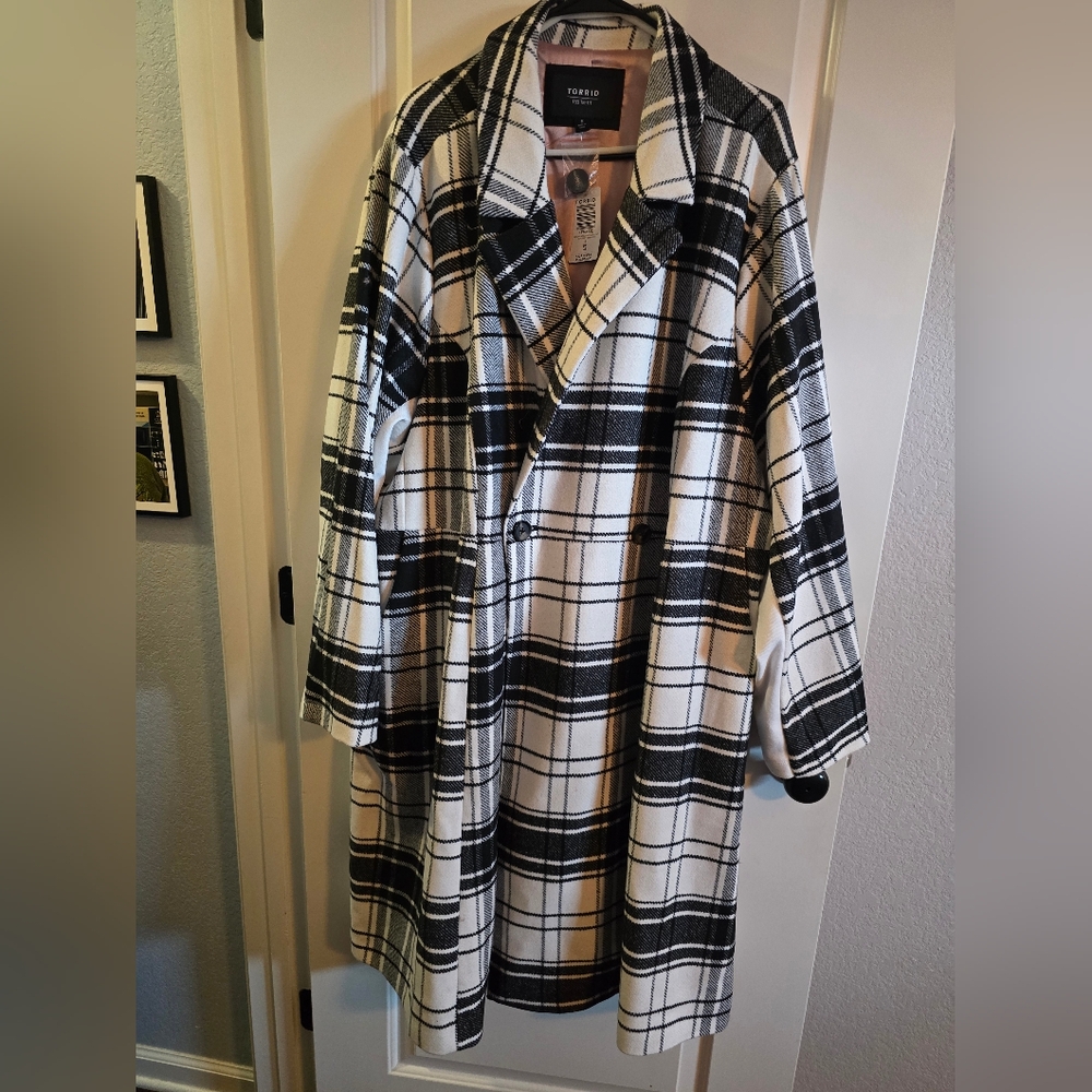 Torrid Black and White A-Line Trench Coat for Work